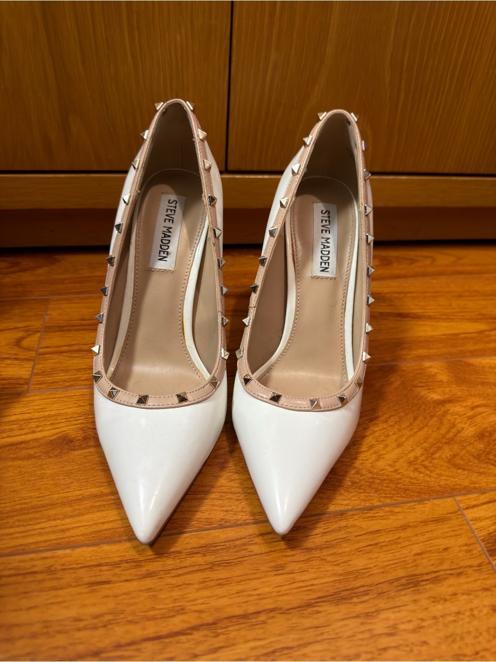 Steve Madden White Pointed Pumps with Blush Studded Trim (ALL STUDS INTACT)